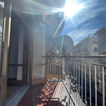4routes House 萨莱诺